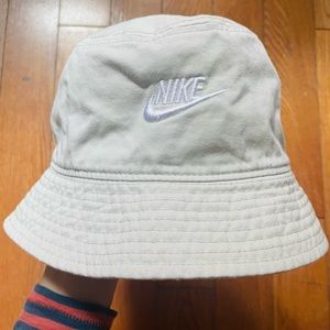 Nike Bucket Hat